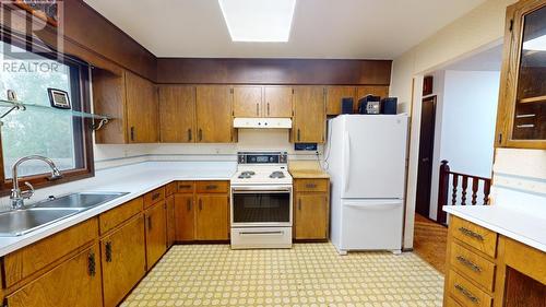 11108 85 Avenue, Fort St. John, BC - Indoor Photo Showing Kitchen With Double Sink