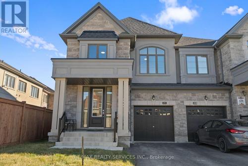 211 Thompson Drive, East Gwillimbury, ON - Outdoor With Facade