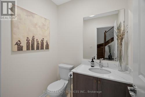 211 Thompson Drive, East Gwillimbury, ON - Indoor Photo Showing Bathroom