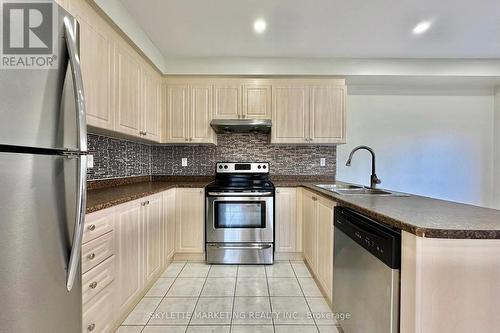 2 Azimuth Lane, Whitchurch-Stouffville, ON - Indoor Photo Showing Kitchen