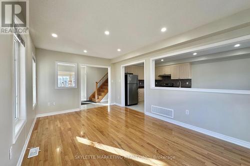 2 Azimuth Lane, Whitchurch-Stouffville, ON - Indoor Photo Showing Other Room