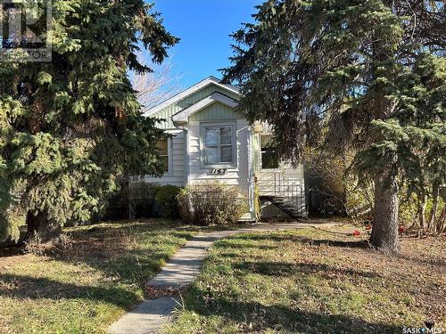 1167 Queen Street, Regina, SK - Outdoor