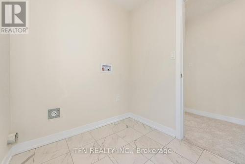 50 Lilac Circle, Haldimand, ON - Indoor Photo Showing Other Room