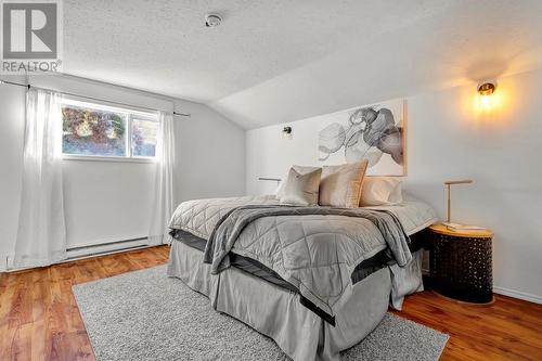 15091 Oyama Road, Lake Country, BC - Indoor Photo Showing Bedroom