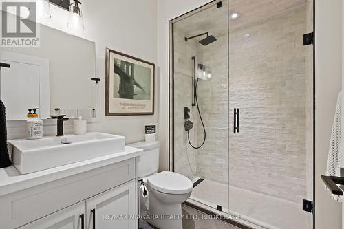 7 - 35 Scullers Way E, St. Catharines (438 - Port Dalhousie), ON - Indoor Photo Showing Bathroom