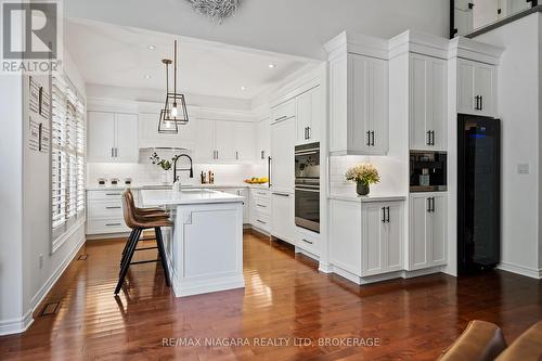 7 - 35 Scullers Way E, St. Catharines (438 - Port Dalhousie), ON - Indoor Photo Showing Kitchen With Upgraded Kitchen