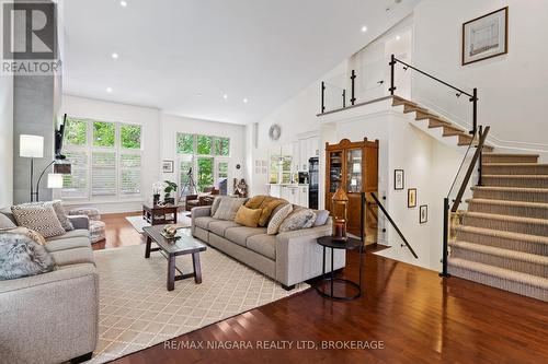 7 - 35 Scullers Way E, St. Catharines (438 - Port Dalhousie), ON - Indoor Photo Showing Living Room