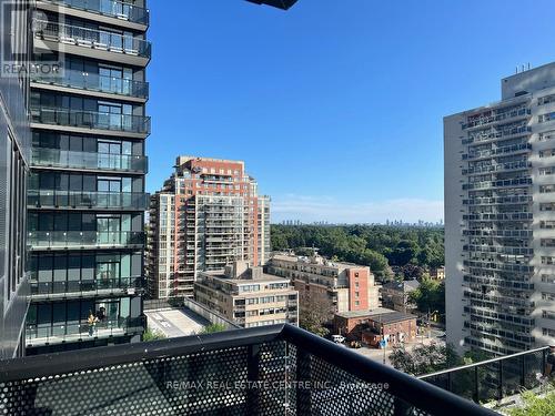 1010 - 127 Broadway Avenue, Toronto, ON - Outdoor With Balcony