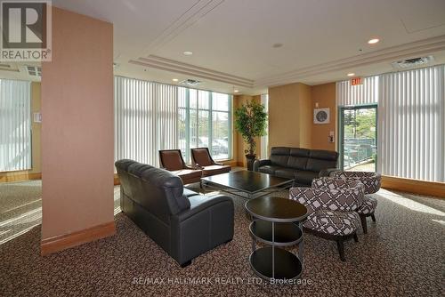 2611 - 5508 Yonge Street, Toronto, ON - Indoor Photo Showing Living Room