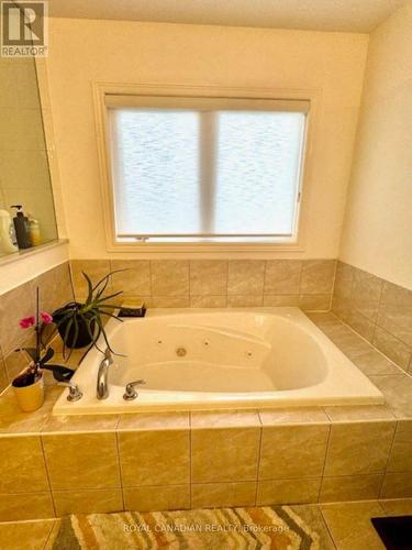 Upper - 105 Elephant Hill Drive, Clarington, ON - Indoor Photo Showing Bathroom