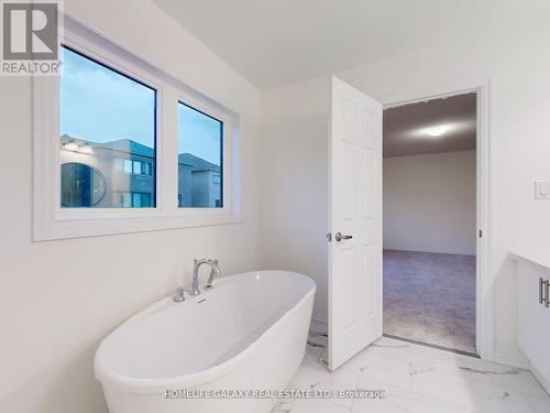 238 Flood Avenue, Clarington, ON - Indoor Photo Showing Bathroom