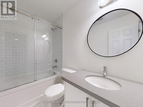 238 Flood Avenue, Clarington, ON - Indoor Photo Showing Bathroom