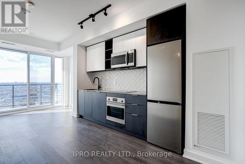 3101 - 36 Zorra Street, Toronto, ON - Indoor Photo Showing Kitchen