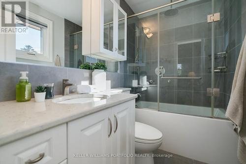 3557 Silverplains Drive, Mississauga, ON - Indoor Photo Showing Bathroom