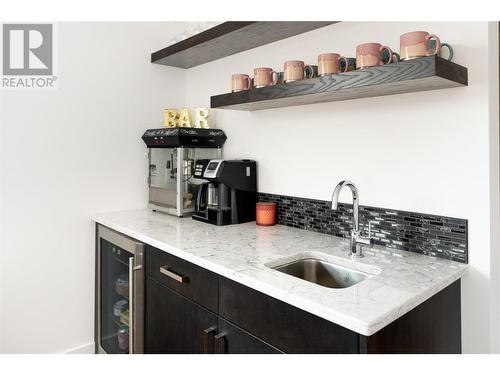 1584 Malbec Place, West Kelowna, BC - Indoor Photo Showing Kitchen