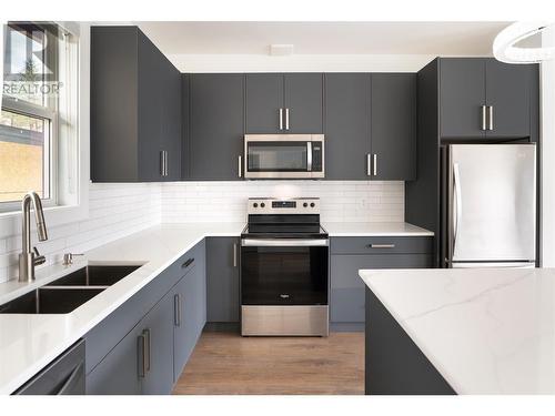 1584 Malbec Place, West Kelowna, BC - Indoor Photo Showing Kitchen With Double Sink With Upgraded Kitchen