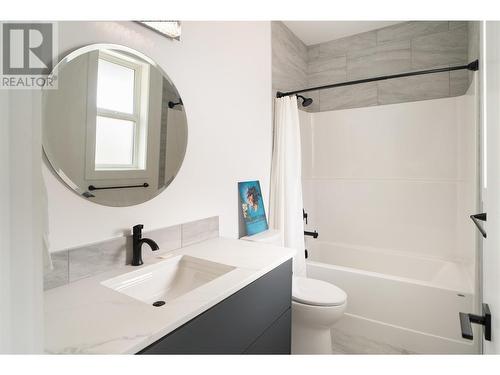 1584 Malbec Place, West Kelowna, BC - Indoor Photo Showing Bathroom