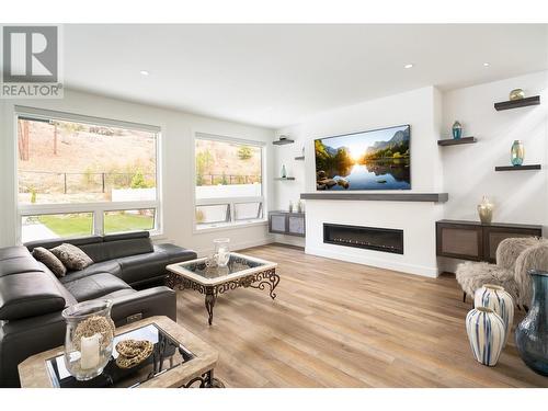 1584 Malbec Place, West Kelowna, BC - Indoor Photo Showing Living Room With Fireplace