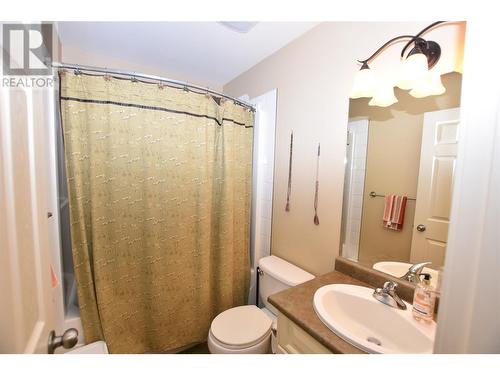 458 Ibis Avenue, Vernon, BC - Indoor Photo Showing Bathroom