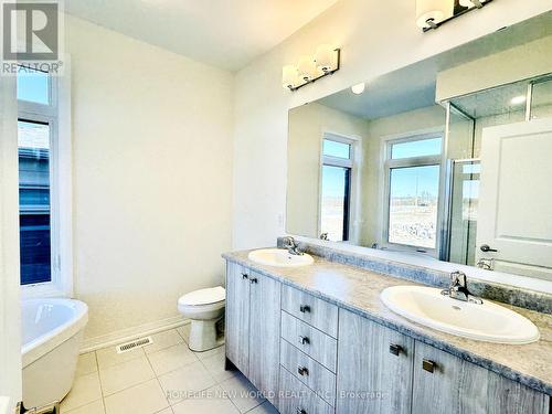 1116 Pisces Trail, Pickering, ON - Indoor Photo Showing Bathroom