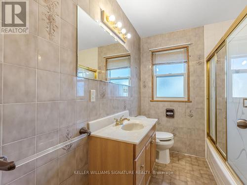 Upper - 73 Barrymore Road, Toronto, ON - Indoor Photo Showing Bathroom