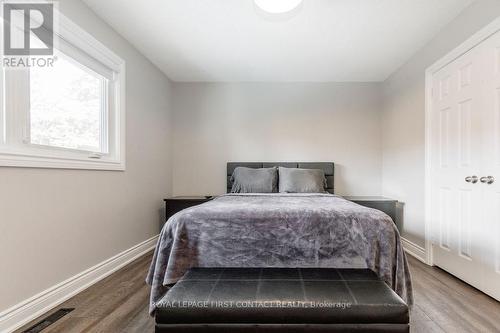 279 Anne Street N, Barrie, ON - Indoor Photo Showing Bedroom