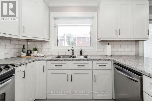 279 Anne Street N, Barrie, ON - Indoor Photo Showing Kitchen With Double Sink With Upgraded Kitchen