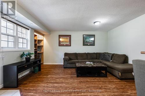 108 - 37 Four Winds Drive, Toronto, ON - Indoor Photo Showing Living Room