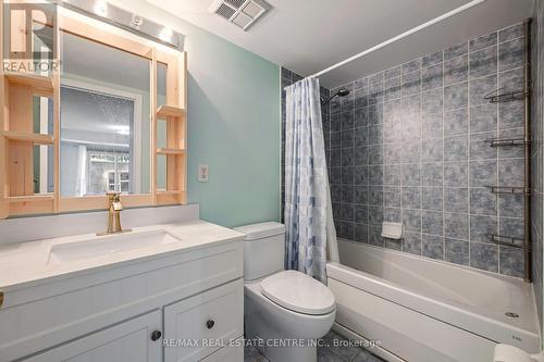 108 - 37 Four Winds Drive, Toronto, ON - Indoor Photo Showing Bathroom