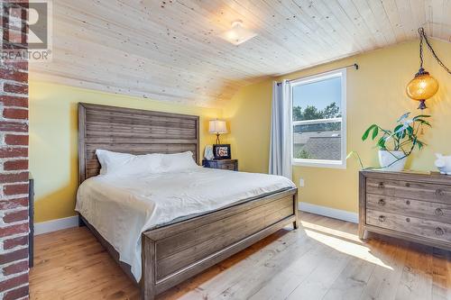 4103 30 Street, Vernon, BC - Indoor Photo Showing Bedroom