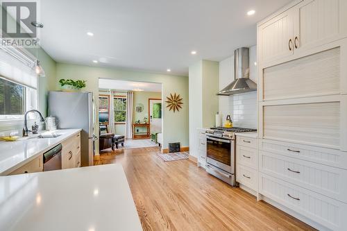 4103 30 Street, Vernon, BC - Indoor Photo Showing Kitchen With Upgraded Kitchen