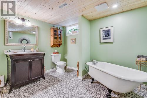 4103 30 Street, Vernon, BC - Indoor Photo Showing Bathroom