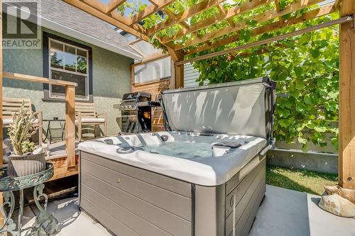 4103 30 Street, Vernon, BC - Outdoor With Exterior