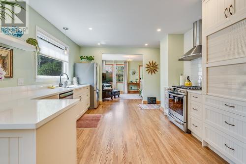 4103 30 Street, Vernon, BC - Indoor Photo Showing Kitchen With Upgraded Kitchen