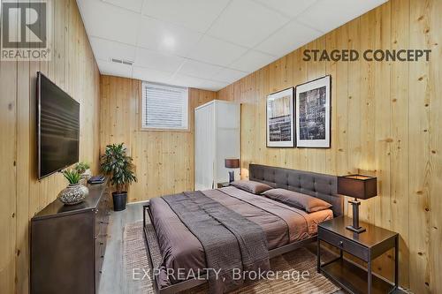 257 Charles Street W, Ingersoll, ON - Indoor Photo Showing Bedroom