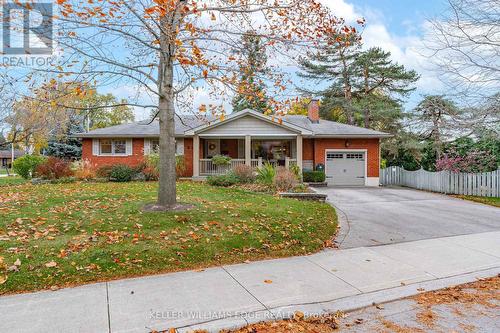 2182 Clarendon Park Drive, Burlington, ON - Outdoor With Deck Patio Veranda With Facade