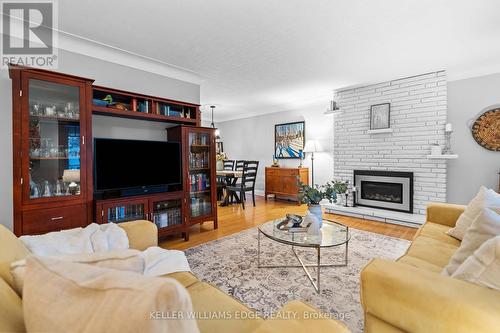 2182 Clarendon Park Drive, Burlington, ON - Indoor Photo Showing Living Room With Fireplace