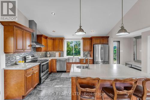 993608 Mono-Adjala Townline, Mono, ON - Indoor Photo Showing Kitchen