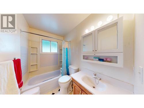 710 Rolph Street, Quesnel, BC - Indoor Photo Showing Bathroom