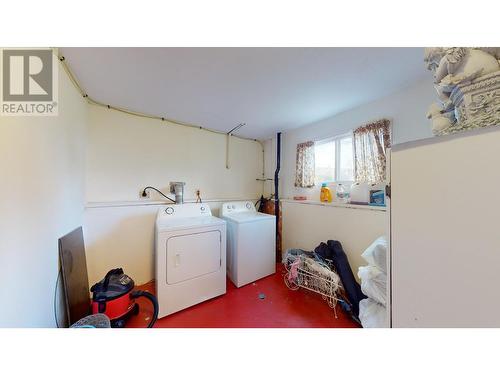 710 Rolph Street, Quesnel, BC - Indoor Photo Showing Laundry Room