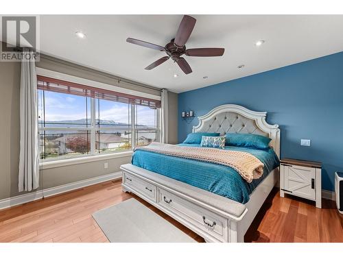 2604 Wild Horse Drive, West Kelowna, BC - Indoor Photo Showing Bedroom