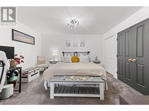 2604 Wild Horse Drive, West Kelowna, BC - Indoor Photo Showing Bedroom