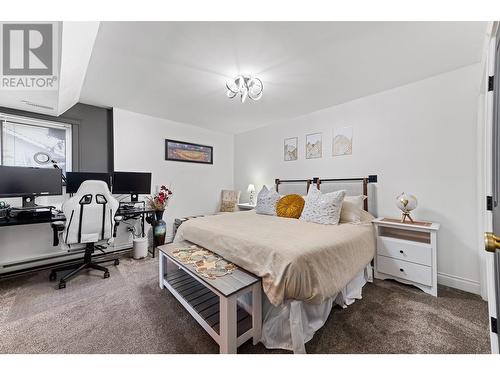 2604 Wild Horse Drive, West Kelowna, BC - Indoor Photo Showing Bedroom