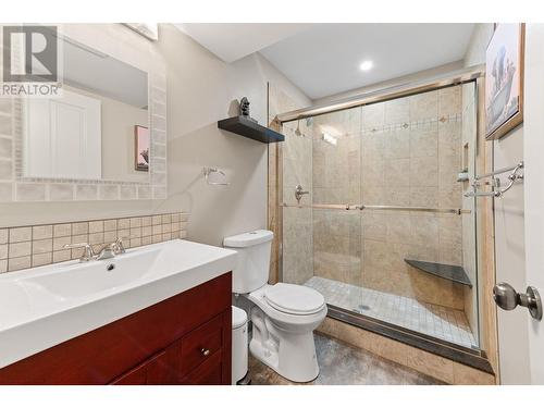 2604 Wild Horse Drive, West Kelowna, BC - Indoor Photo Showing Bathroom