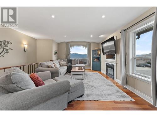 2604 Wild Horse Drive, West Kelowna, BC - Indoor Photo Showing Living Room With Fireplace