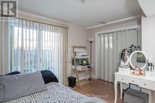 116 - 116 Baronwood Court, Brampton, ON - Indoor Photo Showing Bedroom