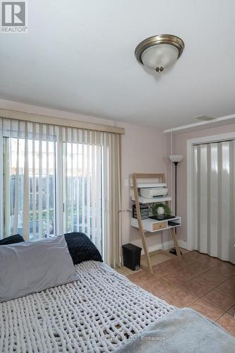 116 - 116 Baronwood Court, Brampton, ON - Indoor Photo Showing Bedroom