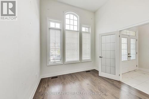 144 Mondial Crescent, East Gwillimbury, ON - Indoor Photo Showing Other Room