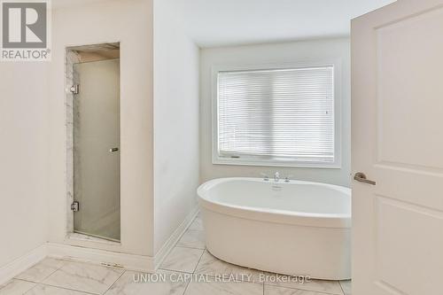 144 Mondial Crescent, East Gwillimbury, ON - Indoor Photo Showing Bathroom