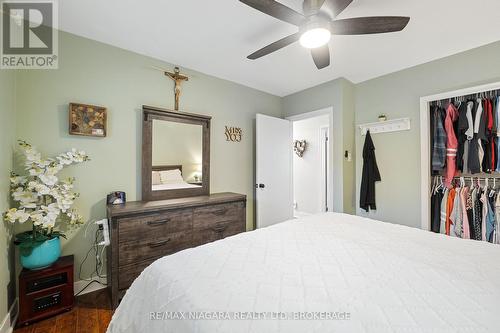 24 Brisbane Glen, St. Catharines (442 - Vine/Linwell), ON - Indoor Photo Showing Bedroom